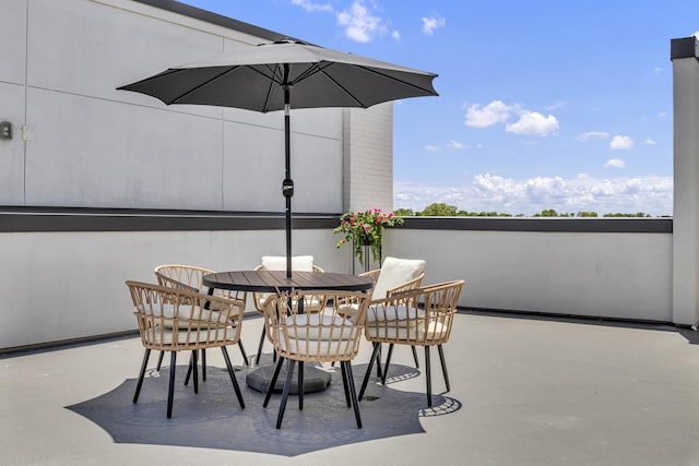 610 N Oak Cliff Blvd Unit 301, Dallas, TX 75208 - view of patio with outdoor dining space