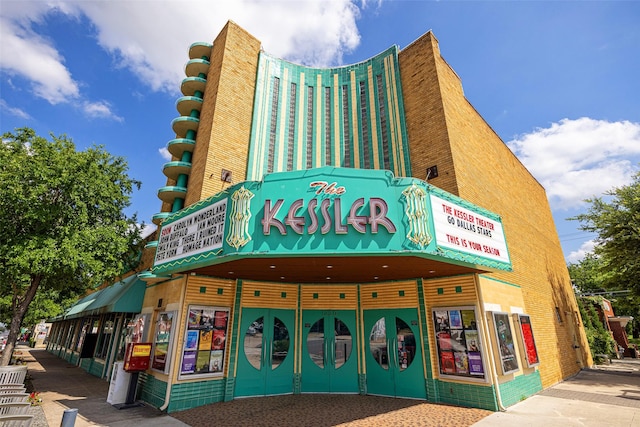 610 N Oak Cliff Blvd Unit 301, Dallas, TX 75208 - view of building exterior