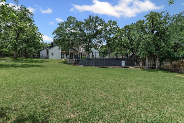 2109 Greta Ln, Fort Worth, TX 76120 - view of yard