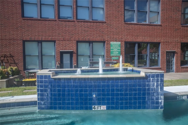 2502 Live Oak St Unit 314, Dallas, TX 75204 - view of pool