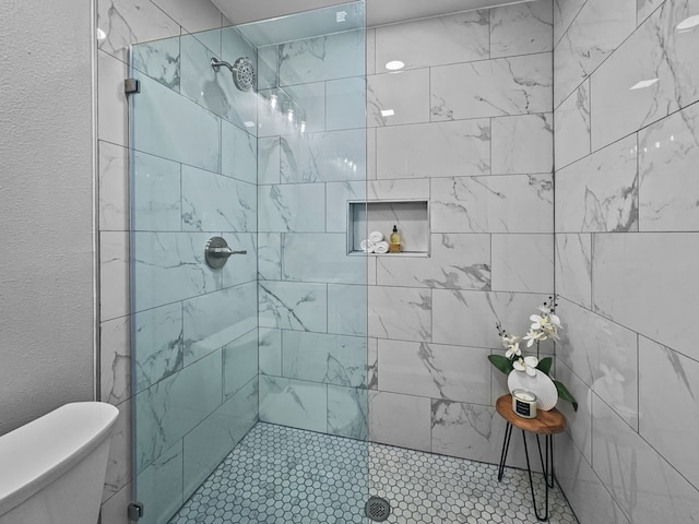 1209 N Morris St, Gainesville, TX 76240 - bathroom with tiled shower and toilet