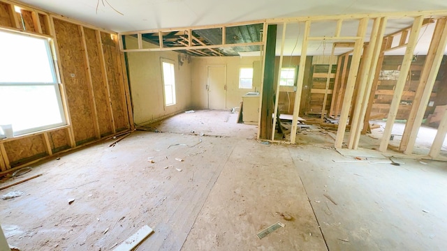 380 NE 3rd St, Paris, TX 75460 - view of miscellaneous room