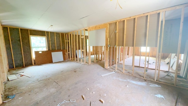 380 NE 3rd St, Paris, TX 75460 - view of misc room