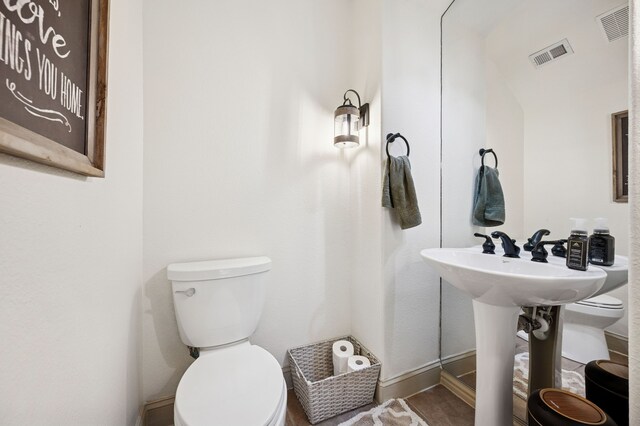 4651 Liam Dr, Frisco, TX 75034 - bathroom with toilet