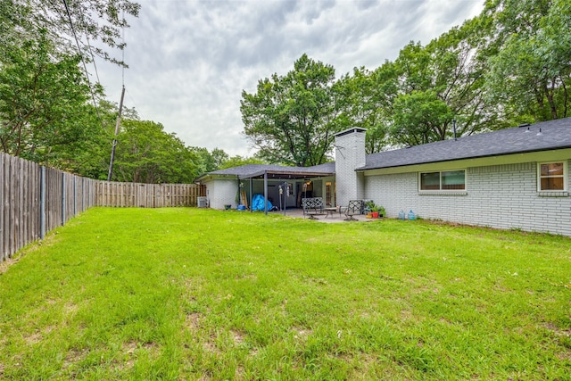 1507 Greenbrier Dr, Sherman, TX 75092 - view of yard with a patio