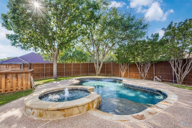3717 Drew Dr, Frisco, TX 75035 - view of pool with a fenced backyard and a pool with connected hot tub
