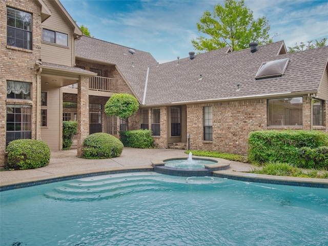 4541 Salerno Cir, Plano, TX 75093 - view of swimming pool featuring a pool with connected hot tub