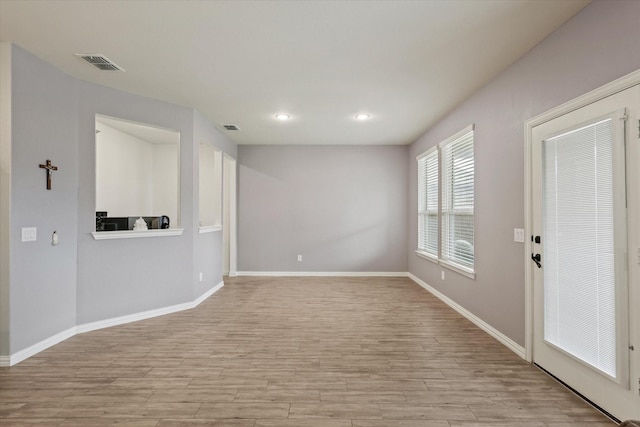 1032 Pinnacle Ridge Rd, Fort Worth, TX 76052 - unfurnished room with light wood-type flooring, recessed lighting, and baseboards