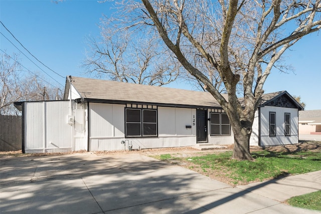 129 Western Ave, Saginaw, TX 76179 - view of front of house featuring roof with shingles