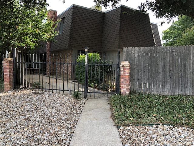 2149 Fleur De Lis Ct Unit 4, Arlington, TX 76012 - view of gate