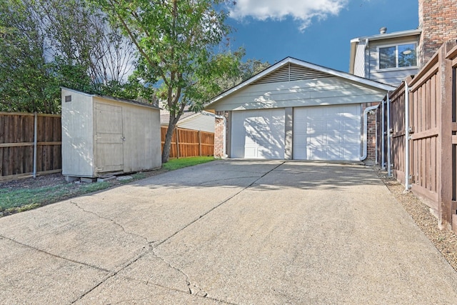 4400 Boston Dr, Plano, TX 75093 - detached garage featuring fence