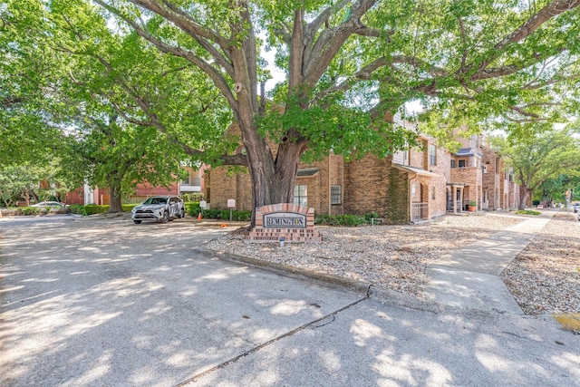 6000 Auburndale Ave Unit E, University Park, TX 75205 - view of front of home featuring brick siding