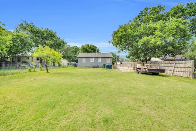 121 Chowning Dr, Desoto, TX 75115 - view of yard