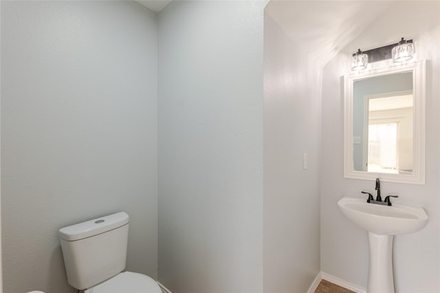 8537 Star Thistle Dr, Fort Worth, TX 76179 - bathroom featuring toilet and baseboards