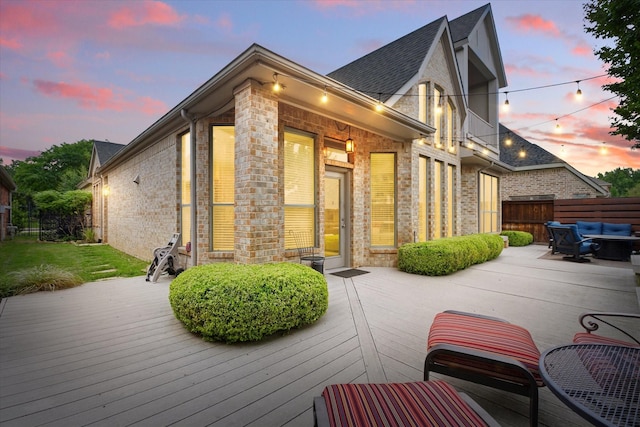 5581 Travis Dr, Frisco, TX 75034 - wooden terrace with fence
