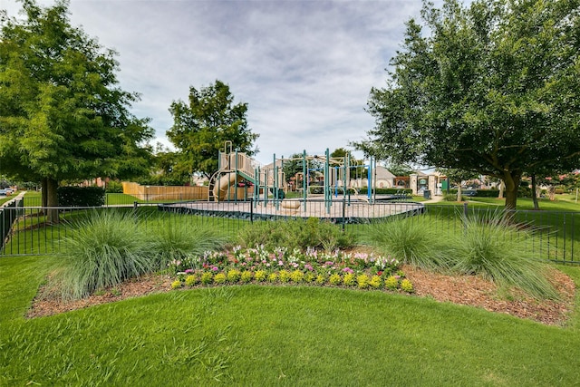 7002 Westover Dr, Rowlett, TX 75089 - view of yard