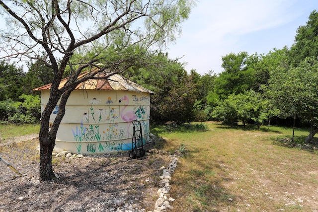 813 Sam Bass Rd, Mcgregor, TX 76657 - view of yard