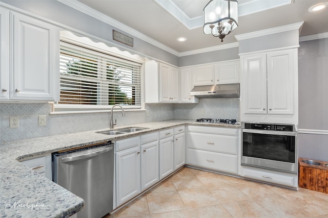 102 Pinehurst Pl, Benton, LA 71006 - kitchen featuring stainless steel appliances, a sink, under cabinet range hood, crown molding, and white cabinetry