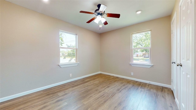 3201 Lakeland St, Fort Worth, TX 76111 - unfurnished room featuring plenty of natural light, light wood-type flooring, baseboards, and recessed lighting