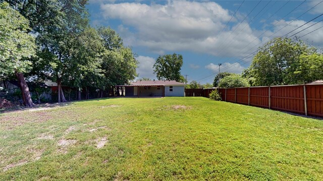 3201 Lakeland St, Fort Worth, TX 76111 - view of yard
