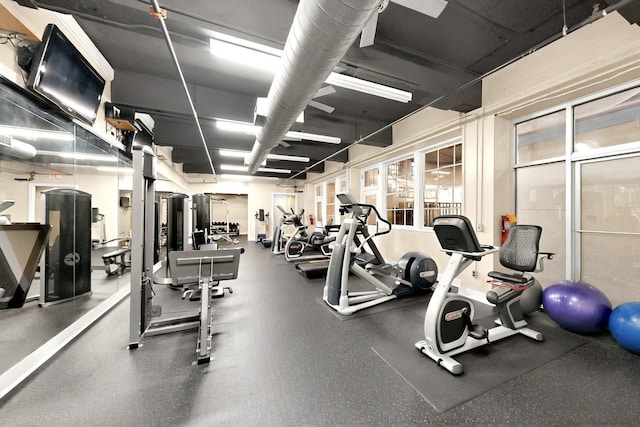 201 W Lancaster Ave Unit 218, Fort Worth, TX 76102 - view of workout area