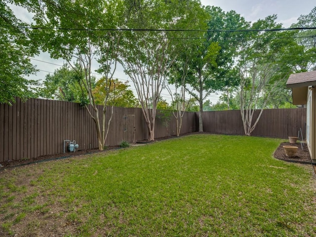 827 Sherbrook Dr, Richardson, TX 75080 - view of yard