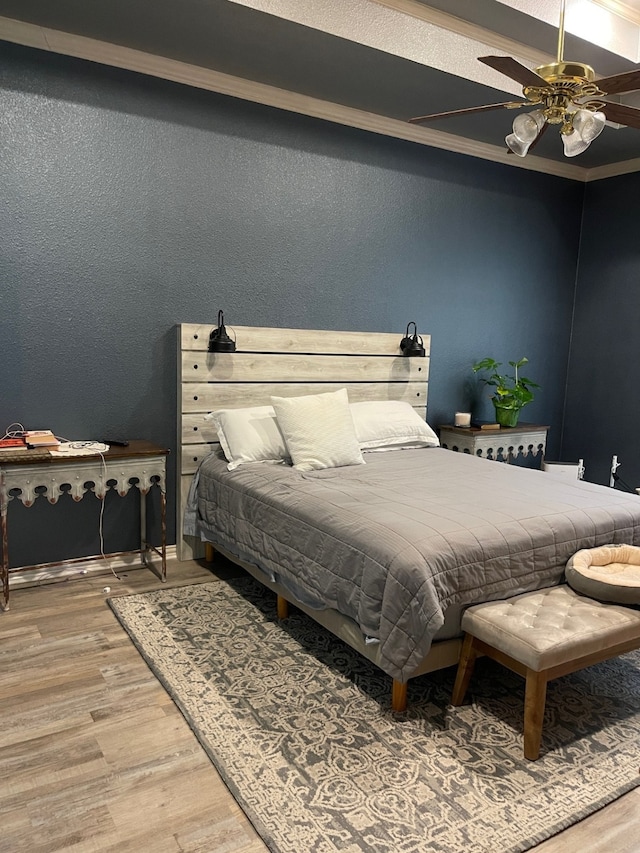 930 Lakeridge Dr, Lavon, TX 75166 - bedroom featuring wood finished floors and a ceiling fan