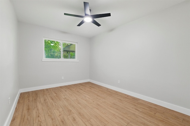 742 Chalk Hill Ln, Desoto, TX 75115 - unfurnished room with light wood finished floors, baseboards, and a ceiling fan