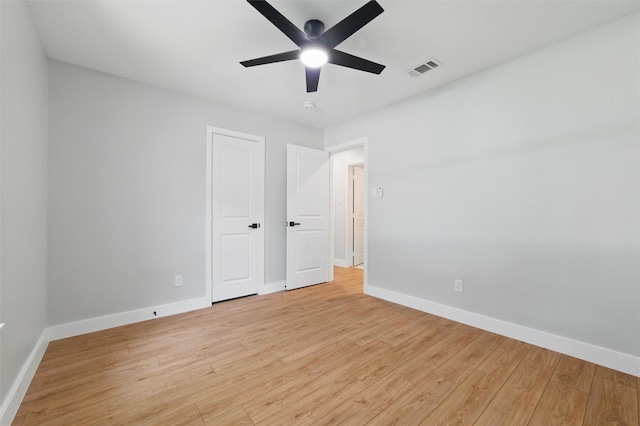 742 Chalk Hill Ln, Desoto, TX 75115 - unfurnished bedroom featuring baseboards, light wood-type flooring, and ceiling fan