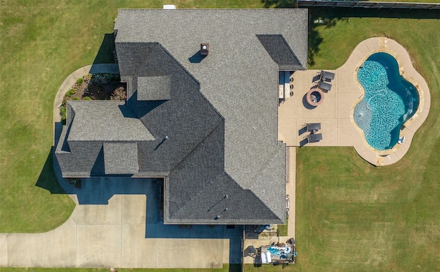 175 Rockrose Dr, Longview, TX 75605 - bird's eye view of a pool