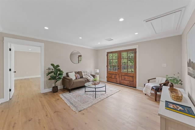 6701 Fish Pond Rd, Waco, TX 76710 - living room featuring attic access, light wood-style floors, crown molding, baseboards, and recessed lighting