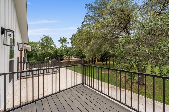 6701 Fish Pond Rd, Waco, TX 76710 - view of wooden terrace