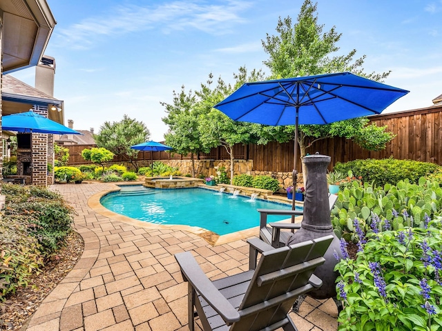 3021 Sunny Hill Ln, Prosper, TX 75078 - view of swimming pool featuring a fenced backyard, a patio area, and a pool with connected hot tub