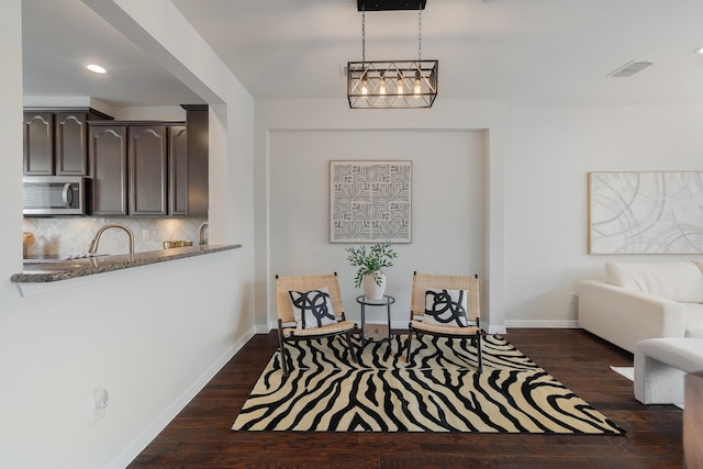 3924 Asbury Ln, Addison, TX 75001 - sitting room featuring dark wood finished floors, baseboards, and recessed lighting