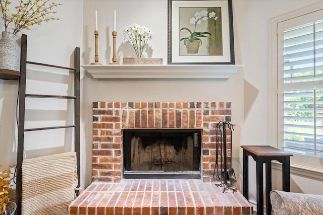 10285 Peony Ln, Waco, TX 76708 - detailed view of a brick fireplace