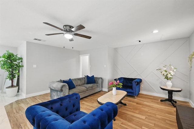 1632 Pecan Park Dr, Arlington, TX 76012 - living room featuring wood finished floors, ceiling fan, baseboards, and recessed lighting
