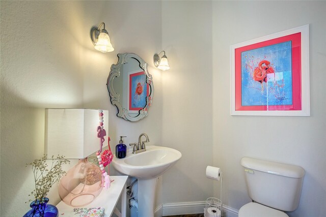 1116 Squaw Vly, Rockwall, TX 75087 - bathroom featuring toilet