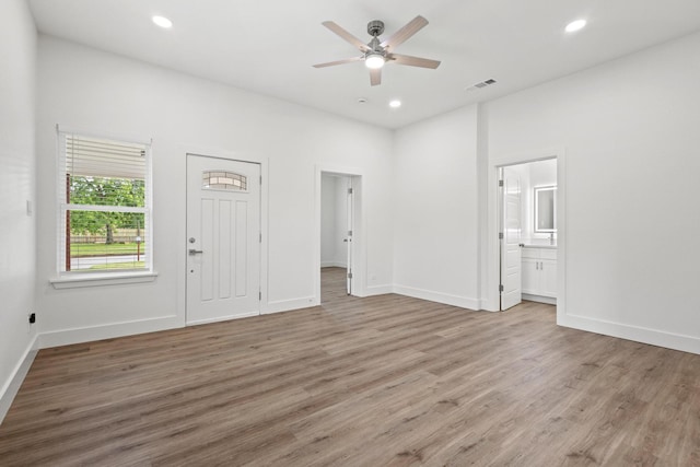 607 W Sears St, Denison, TX 75020 - entryway featuring ceiling fan, light wood-style floors, recessed lighting, and baseboards