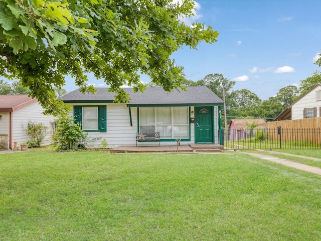 511 Wildwood Dr, Mesquite, TX 75149 - view of front facade with covered porch and roof with shingles