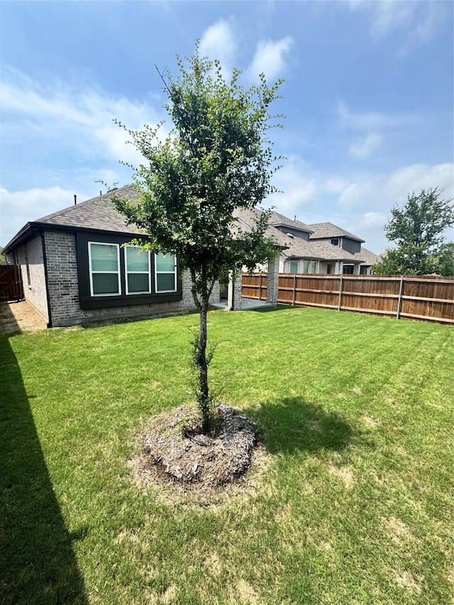 1812 Horseshoe Ln, Van Alstyne, TX 75495 - view of yard
