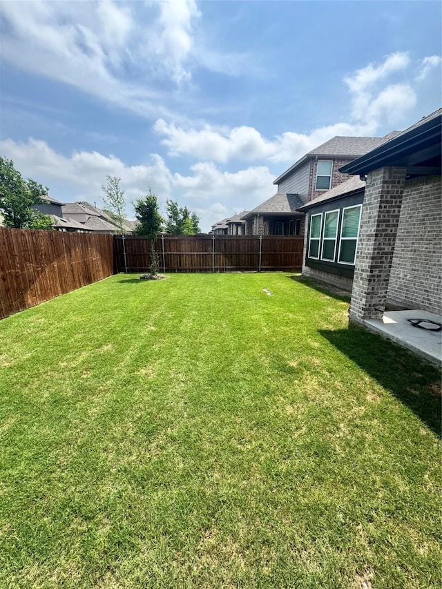 1812 Horseshoe Ln, Van Alstyne, TX 75495 - view of yard