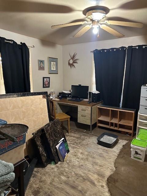 1505 S Austin St, Sherman, TX 75090 - home office with a ceiling fan