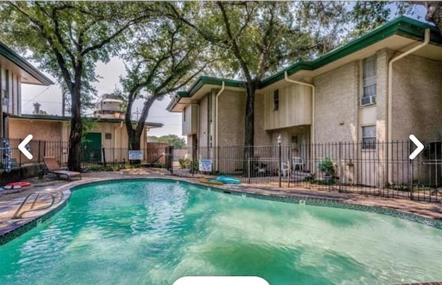 982 S Weatherred Dr Unit B, Richardson, TX 75080 - community pool with fence