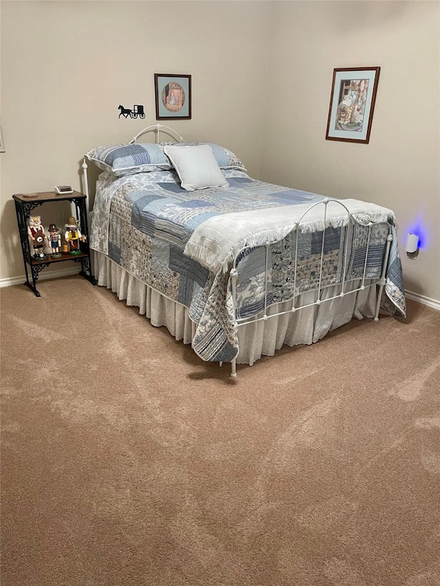 1405 Heritage Hill Dr, Desoto, TX 75115 - carpeted bedroom with baseboards