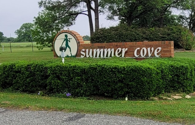 16 Cedar Bayou Cir, Pottsboro, TX 75076 - community / neighborhood sign with a yard