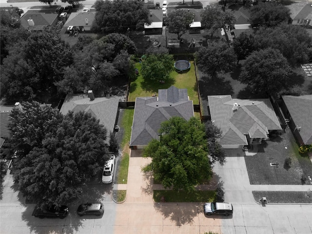 809 Oak Dr, Ennis, TX 75119 - aerial perspective of suburban area