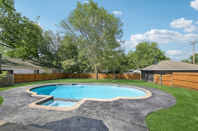702 Griffith, Terrell, TX 75160 - view of swimming pool featuring a patio and a pool with connected hot tub
