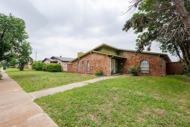 3110 Nutmeg Ln, Garland, TX 75044 - ranch-style house with brick siding