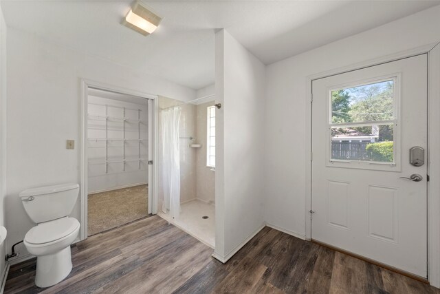 1812 Trinity Dr, Waco, TX 76710 - foyer featuring dark wood-type flooring
