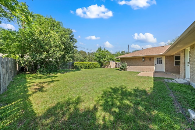 1812 Trinity Dr, Waco, TX 76710 - view of yard featuring a patio